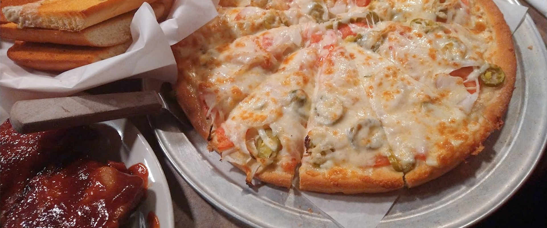 Pizza and ribs