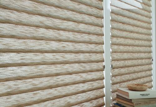 Hunter Douglas Vignette® Modern Roman Shades near Elizabethtown, Kentucky (KY) and other roman shades