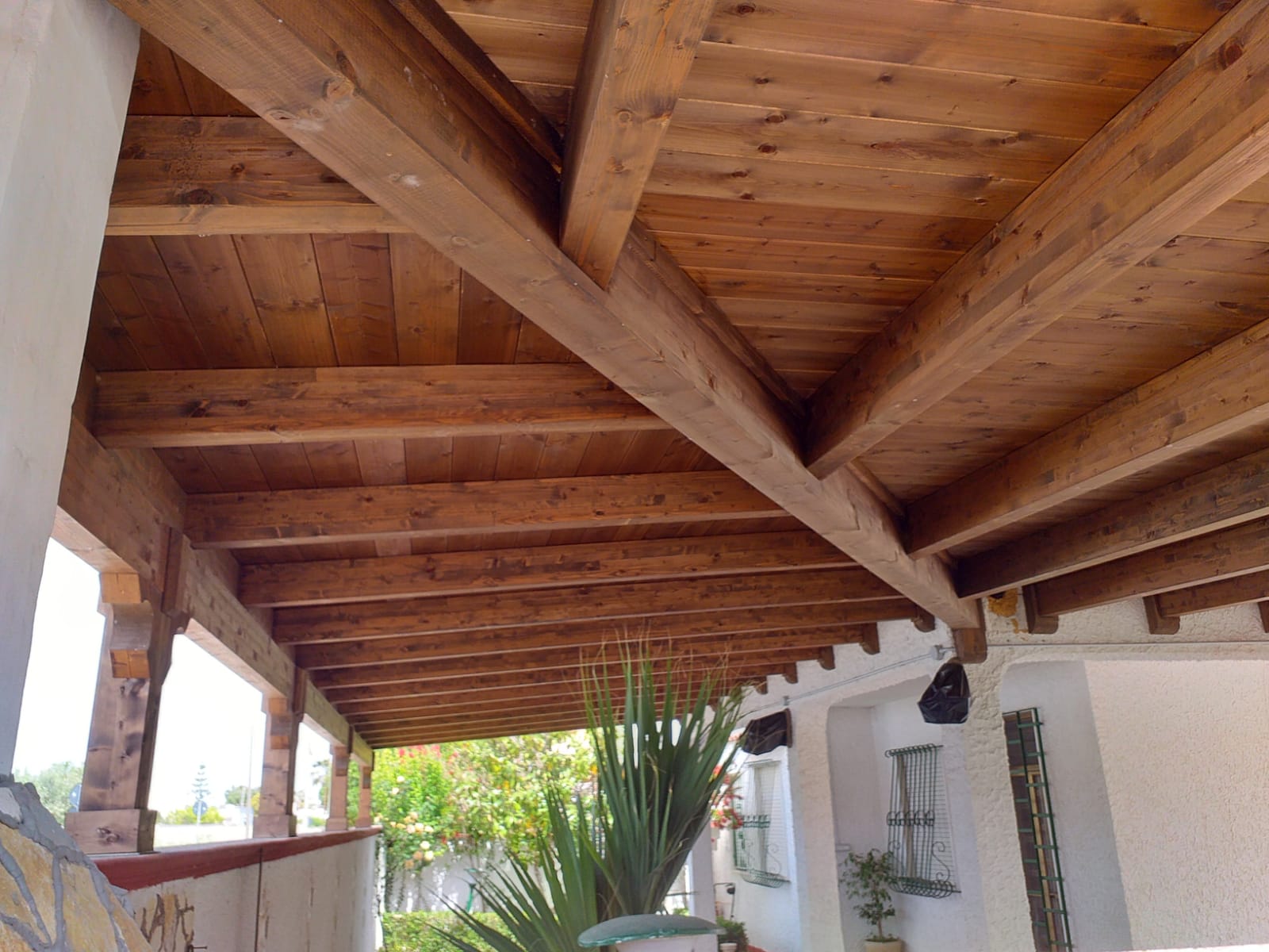 copertura in legno per spazi esterni