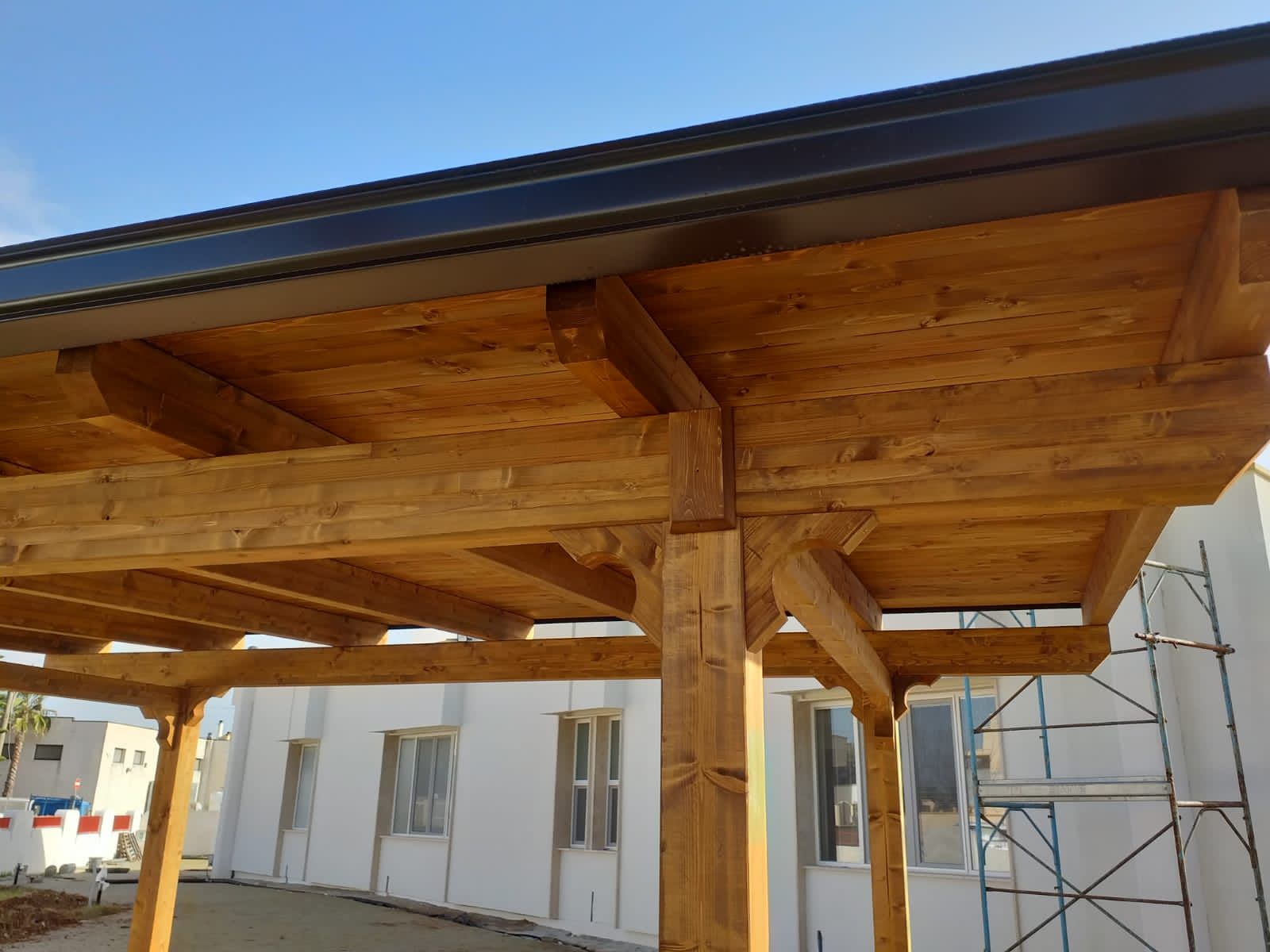 copertura in legno per esterno