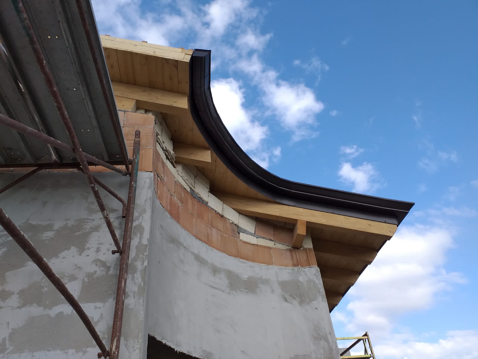 rifacimento tetto con struttura in legno