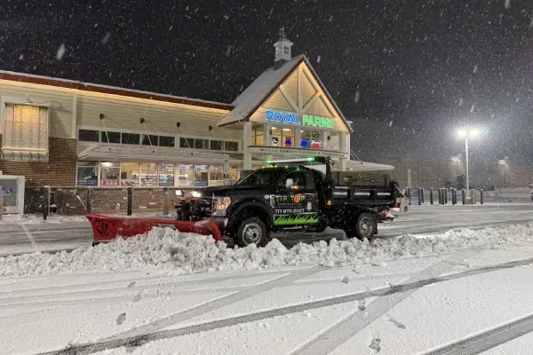 snow clearing services in Spring Grove PA maintaining safe entryways walkways and customer access points