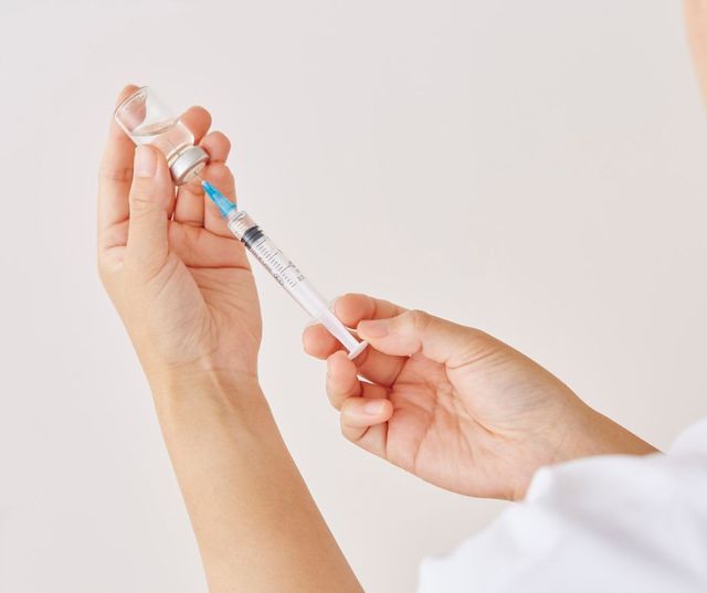 Vitamin B12 Injections: Signs, Benefits & Fast Care