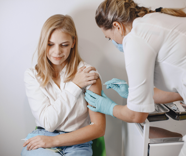 is vitamin b12 injections safe Are Shots Right for You? Vitamin shots at enTrust Immediate