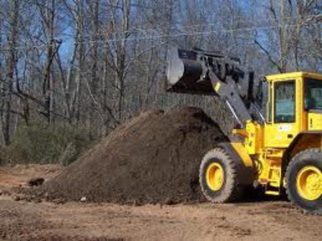 Tractor - Ashland, OH - Aztec Topsoil