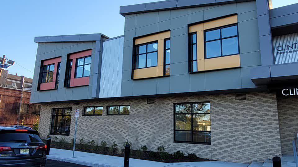Modern House With Glass Mirrors Modern House With Glass Mirrors