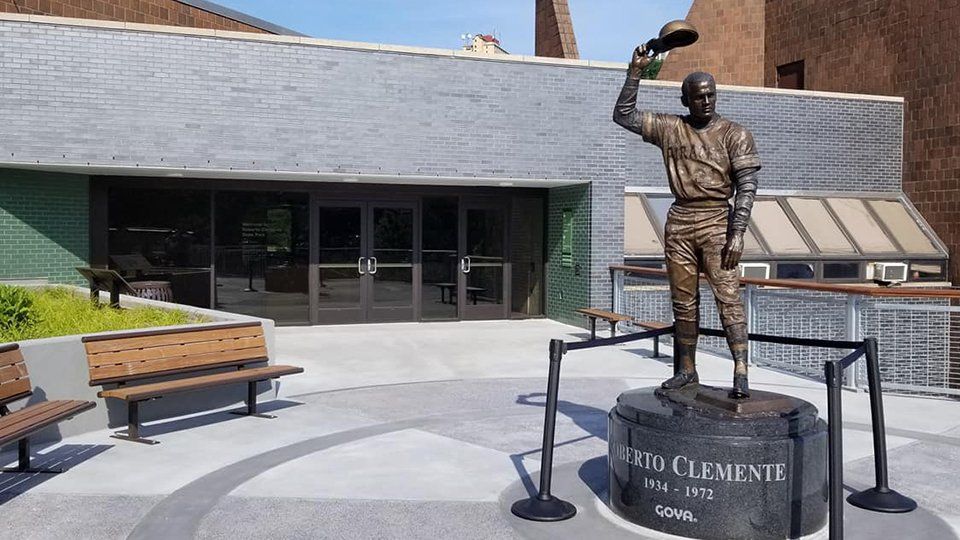 Baseball Player Statue Baseball Player Statue