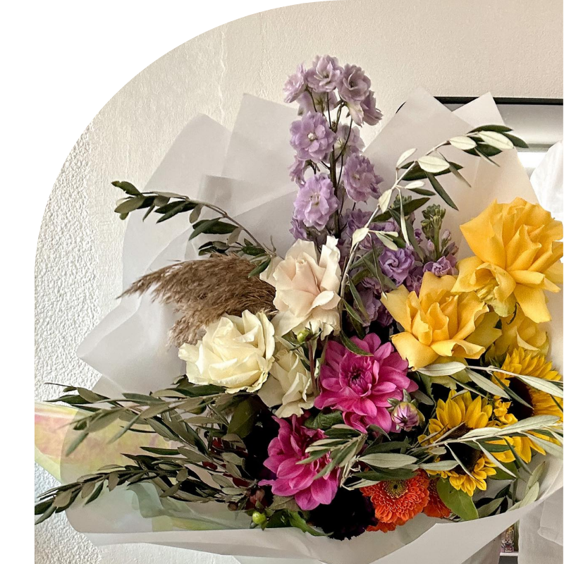 A Close Up Of A Bouquet Of Pink And White Roses — Mittagong Flower Merchant in Hill Top, NSW