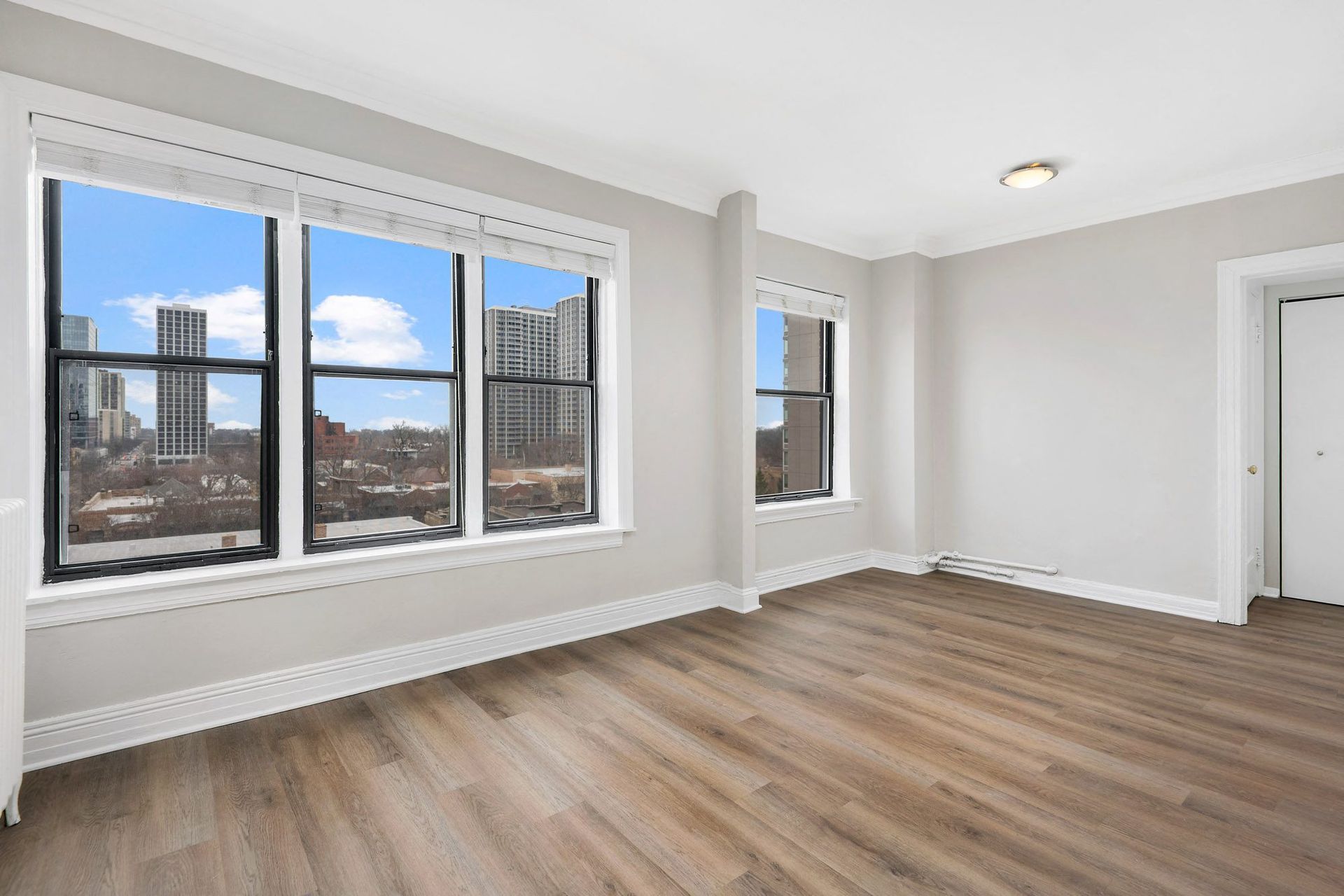 Living Room Renovated 802 Chicago Apartment 60613