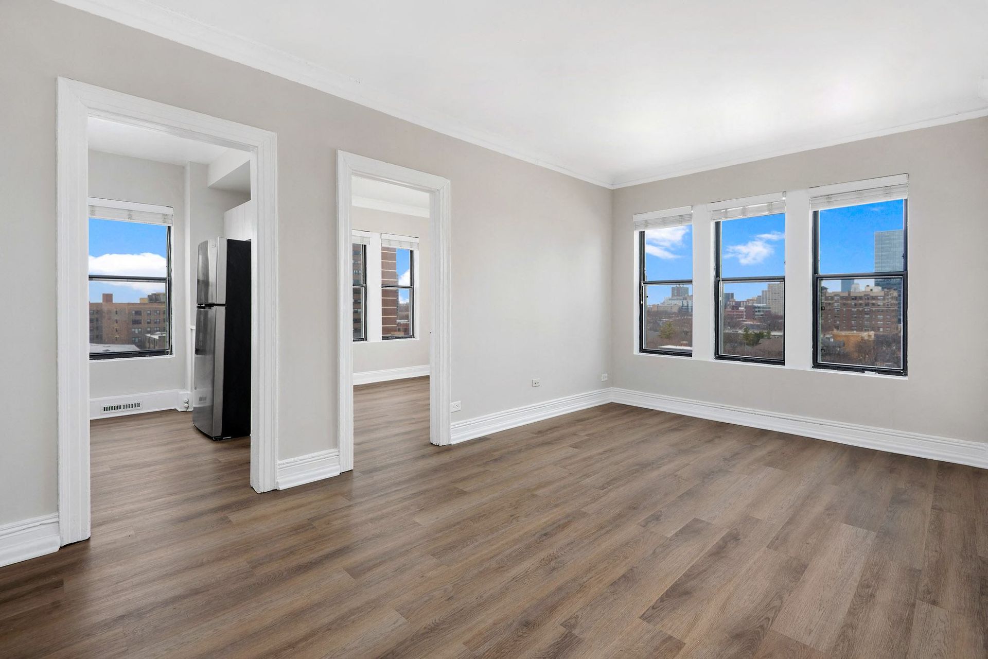 Living Room Renovated 803 Chicago Apartment 60613