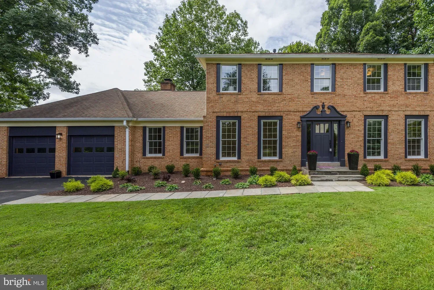 5706 Sugarbush Ln