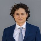 Brandon Cohen, Florida real estate agent, in a suit for professional profile.