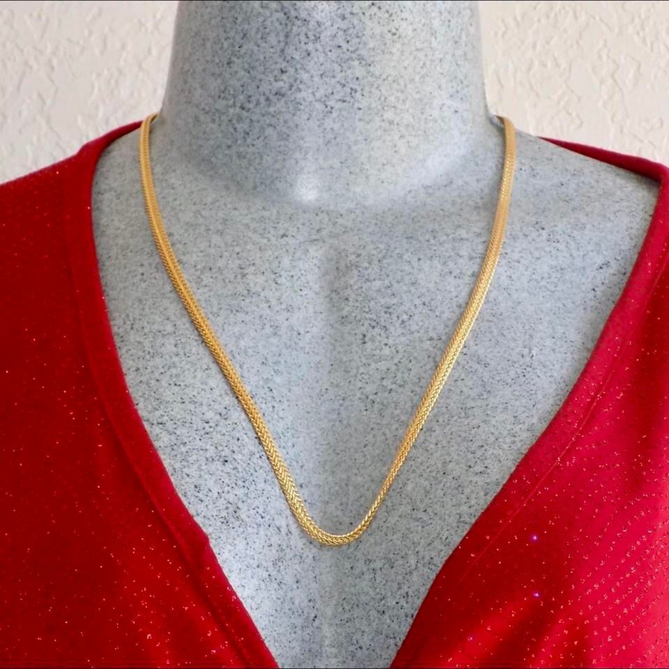 Classic Gold Colored Necklace