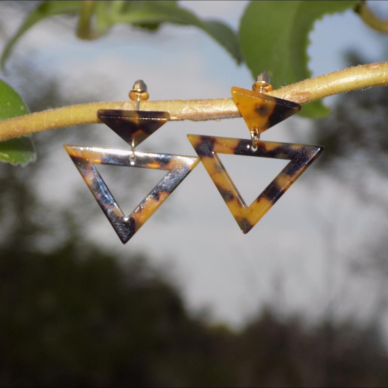 Brown/Tan Plastic Triangle Hanging Earrings