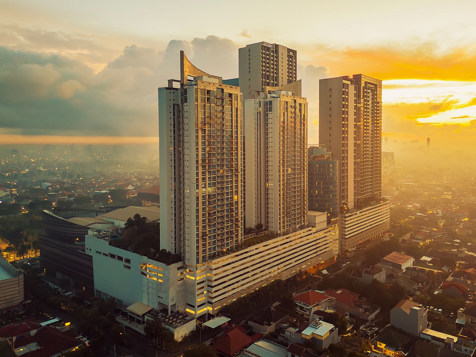 5 Star Hotel Ciputra World Surabaya - Hotel Ciputra World Surabaya Facade 2 