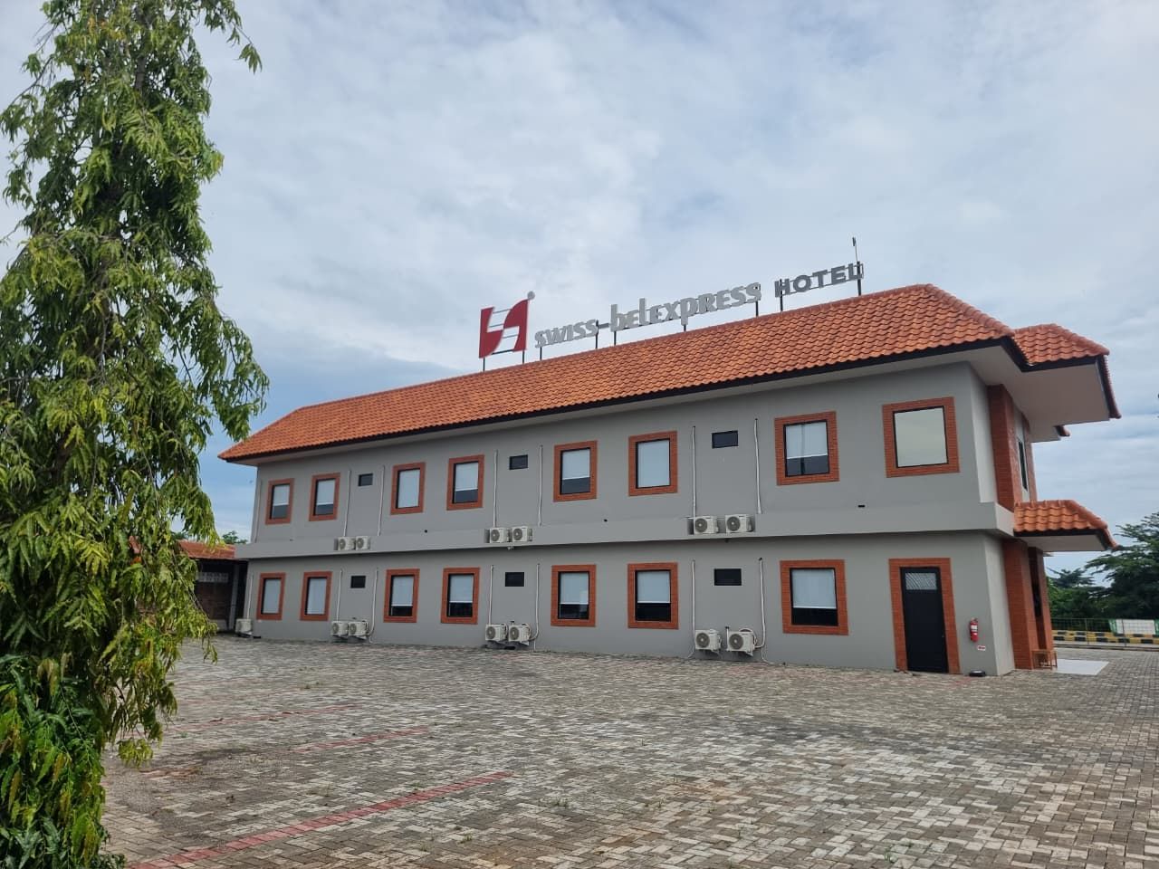 Swiss-Belexpress Rest Area KM. 379A