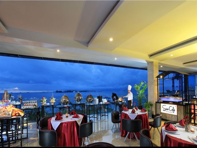Swiss-Belhotel Waterfront Makassar