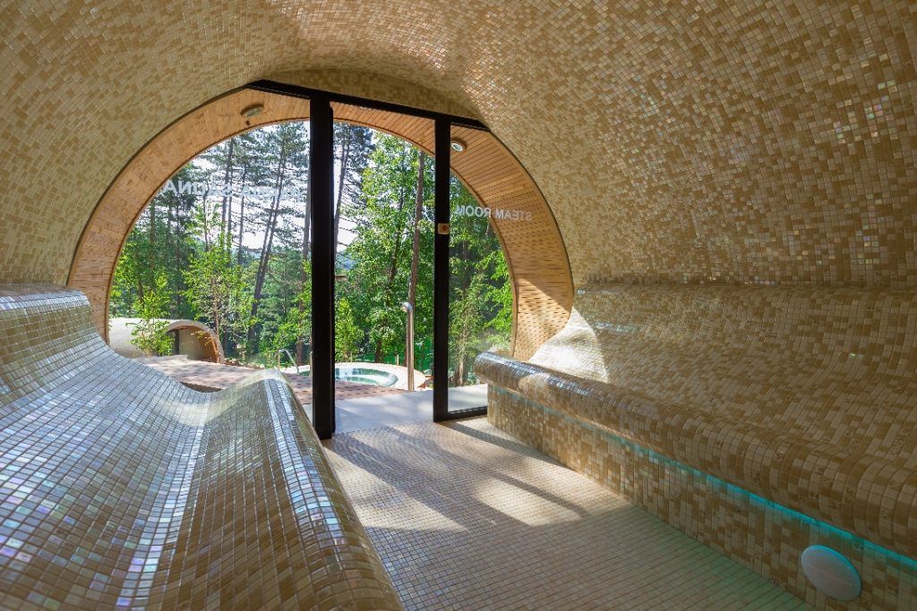 spa, hot tub, pool, day spa, health, swimming, massage, cheshire, liverpool, wirral, sauna, steam room, loungers, aquavia, uk, fitness, gym, millionaire, billionaire, hotel, luxury, design, money, footballer, professional, sports, rich, wealth, caldy, knutsford, heswall, formby, alderley edge, london, lifestyle, famous, celebrity