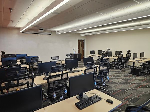 training room rental room in overland park with computers