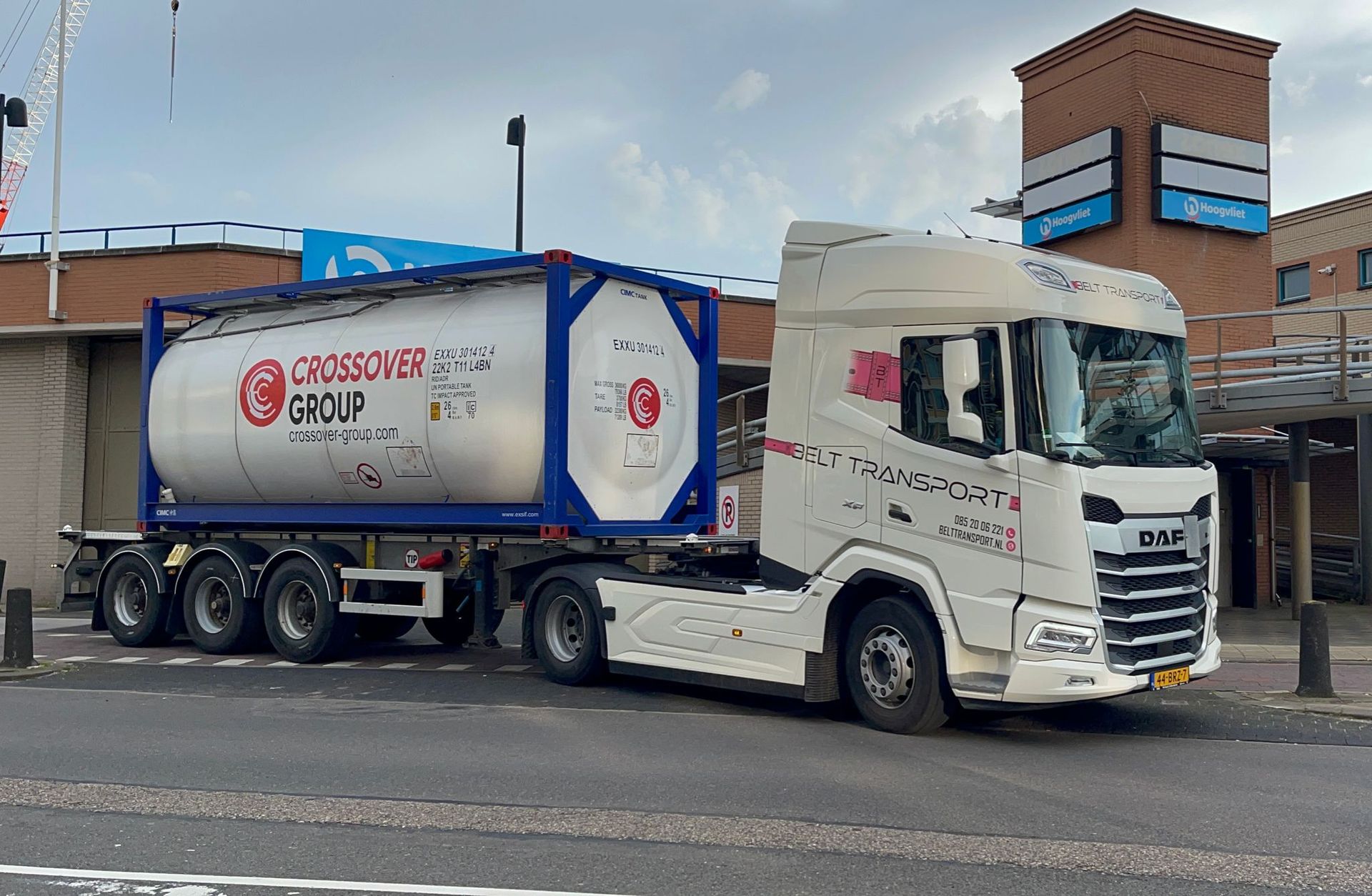 Belt Transport Het webfleet solutions-logo is een gecertificeerde partner van het bedrijf. NIWO Eurovergunning Transport TLN containers tanktransport Swapbody 20ft 40ft containertransport Maasvlakte Botlek Nederland Benelux  Six Sigma Lean Efficiency Efficient  gevaarlijke stoffen Track and trace transport vacature chauffeur CE werk vrachtwagen vrachtwagenchauffeur trekker ADR Tank