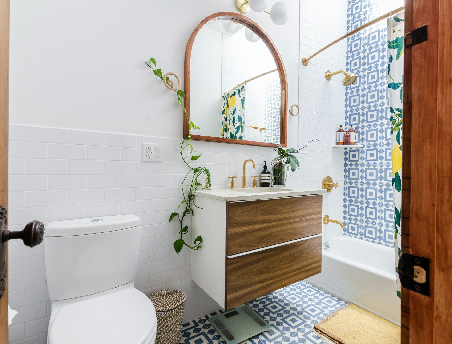 windowless bathroom