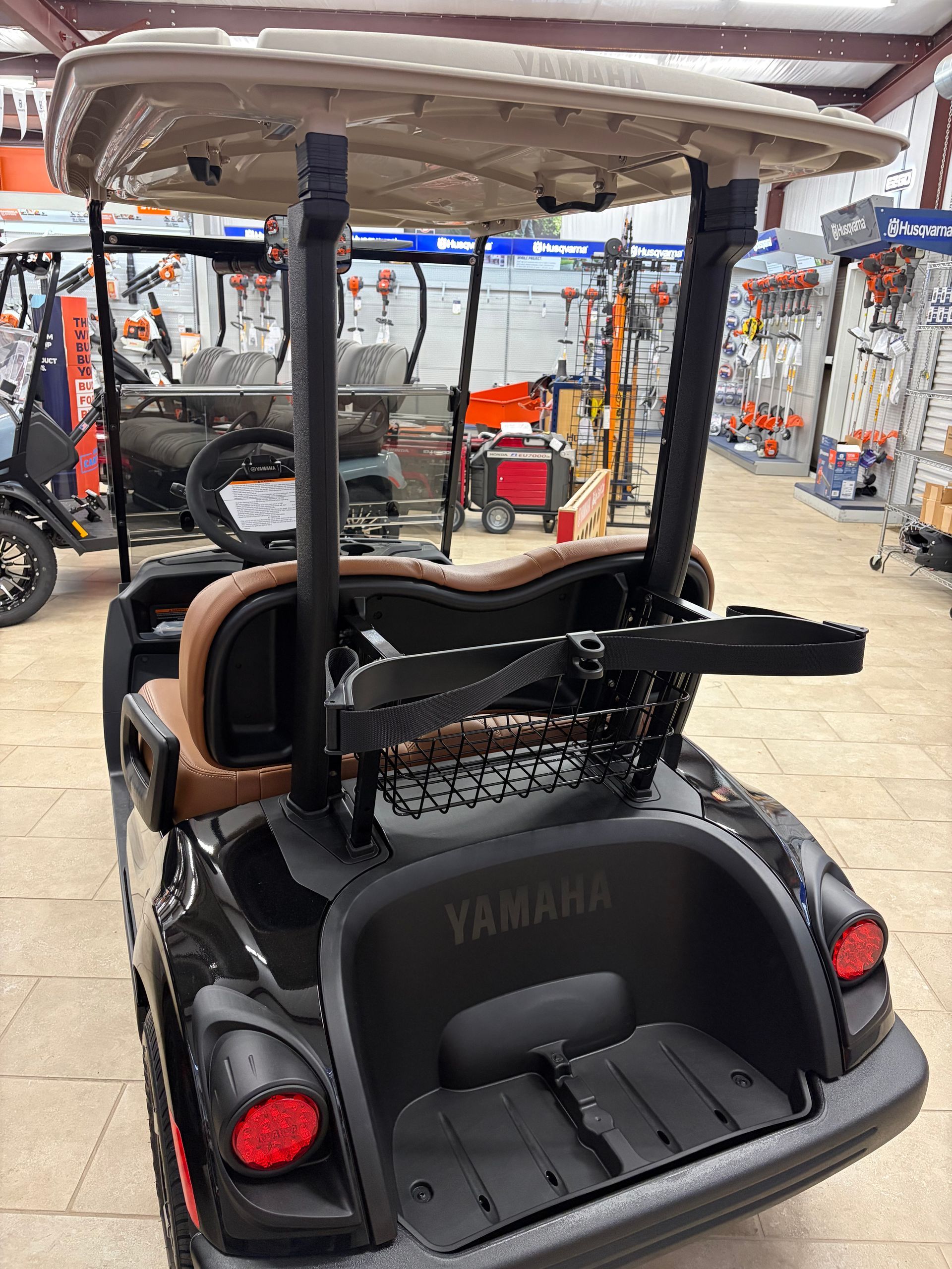 2026 YAMAHA GOLF CART COLOR: BLACK