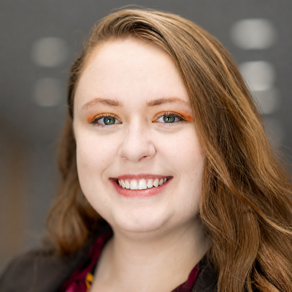 Amanda Lewis Headshot