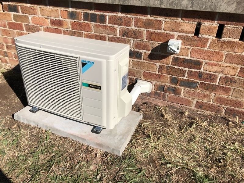 Outdoor Daikin Air Conditioning Unit l — Level Electrical & Air In Taminda, NSW