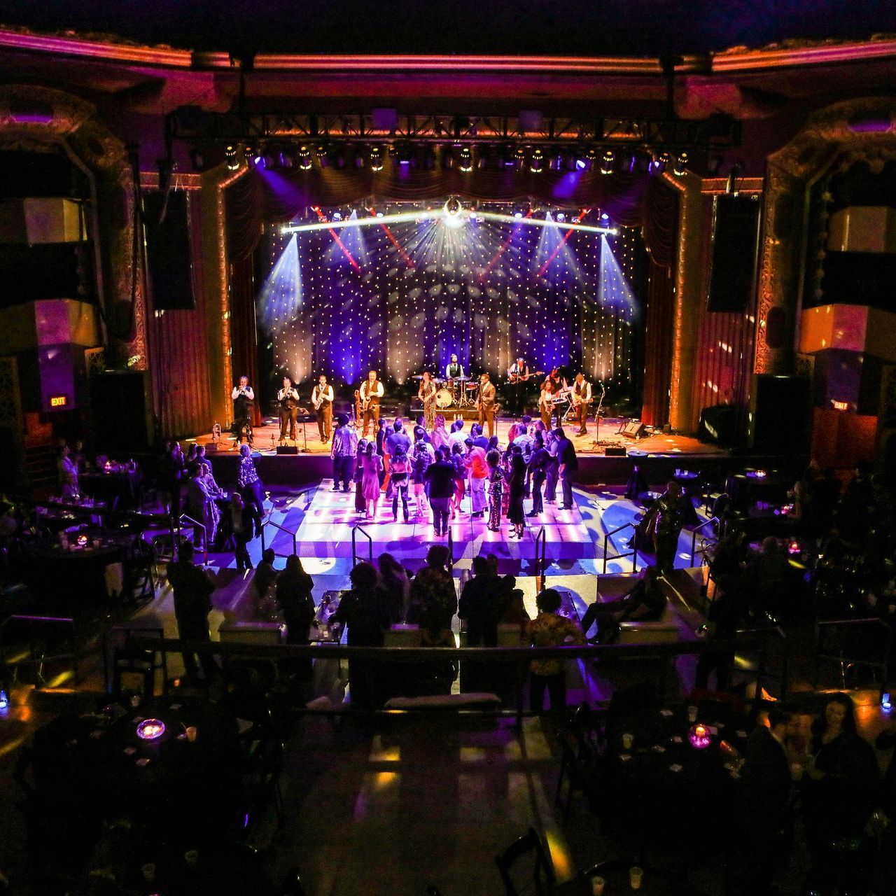 Photo take from the back of the room while Mainstreet Soul plays on stage