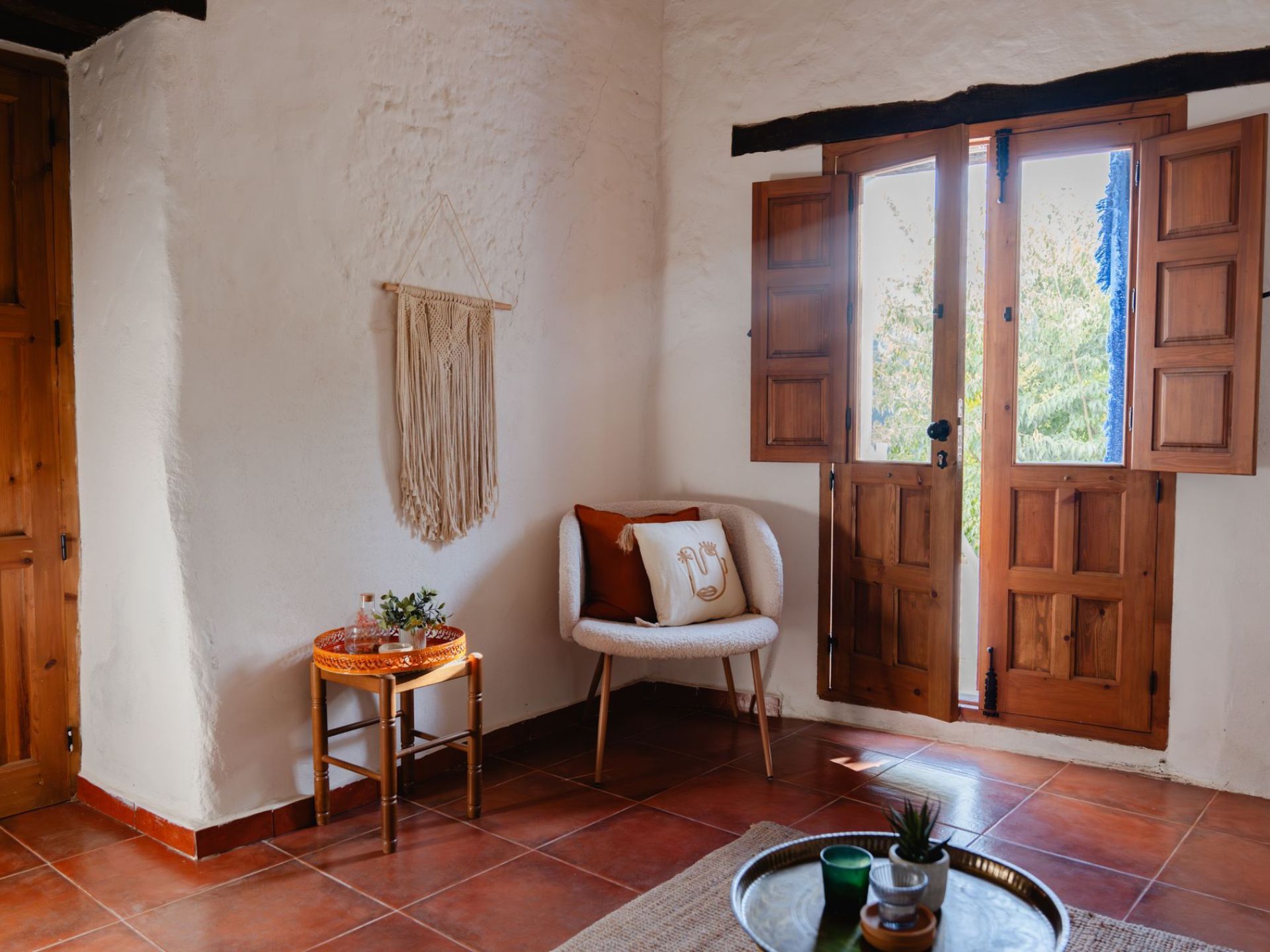 Een gezellig zitje in de woonkamer van La Casita Secreta
