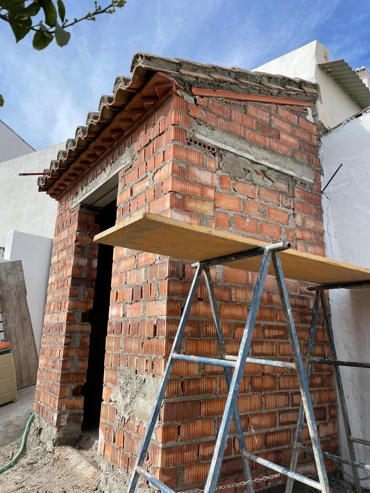 Het schuurtje in aanbouw