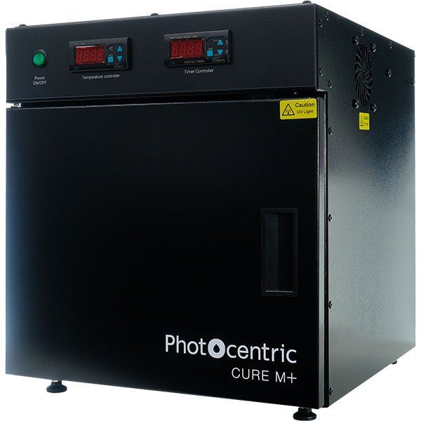 Een zwarte fotocentrische uithardingsmachine m+ met twee digitale displays