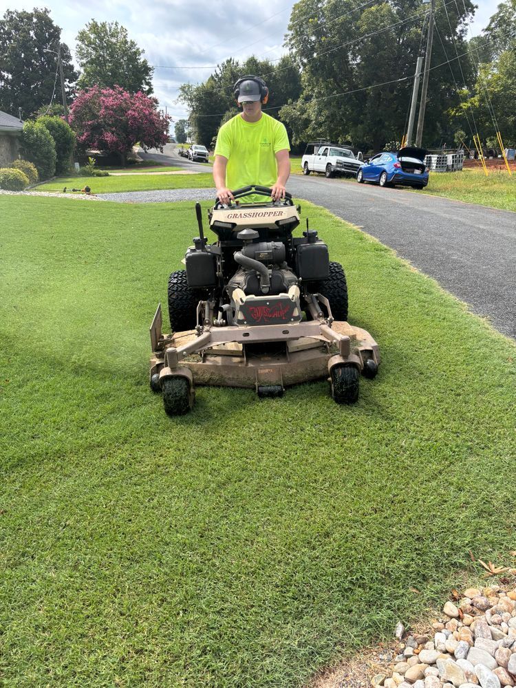 Grandview Lawn 042