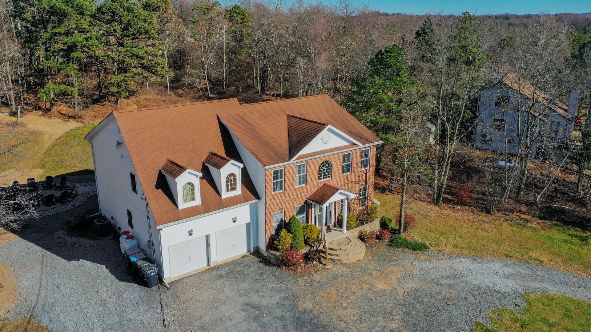 Spacious vacation home in Long Pond, PA