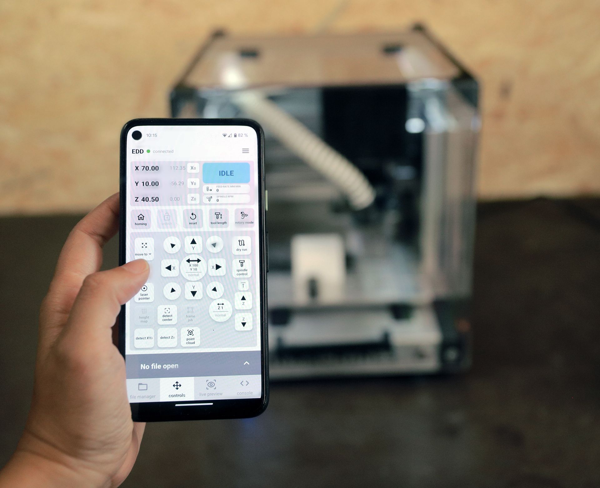 Mobile app controlling the machine.