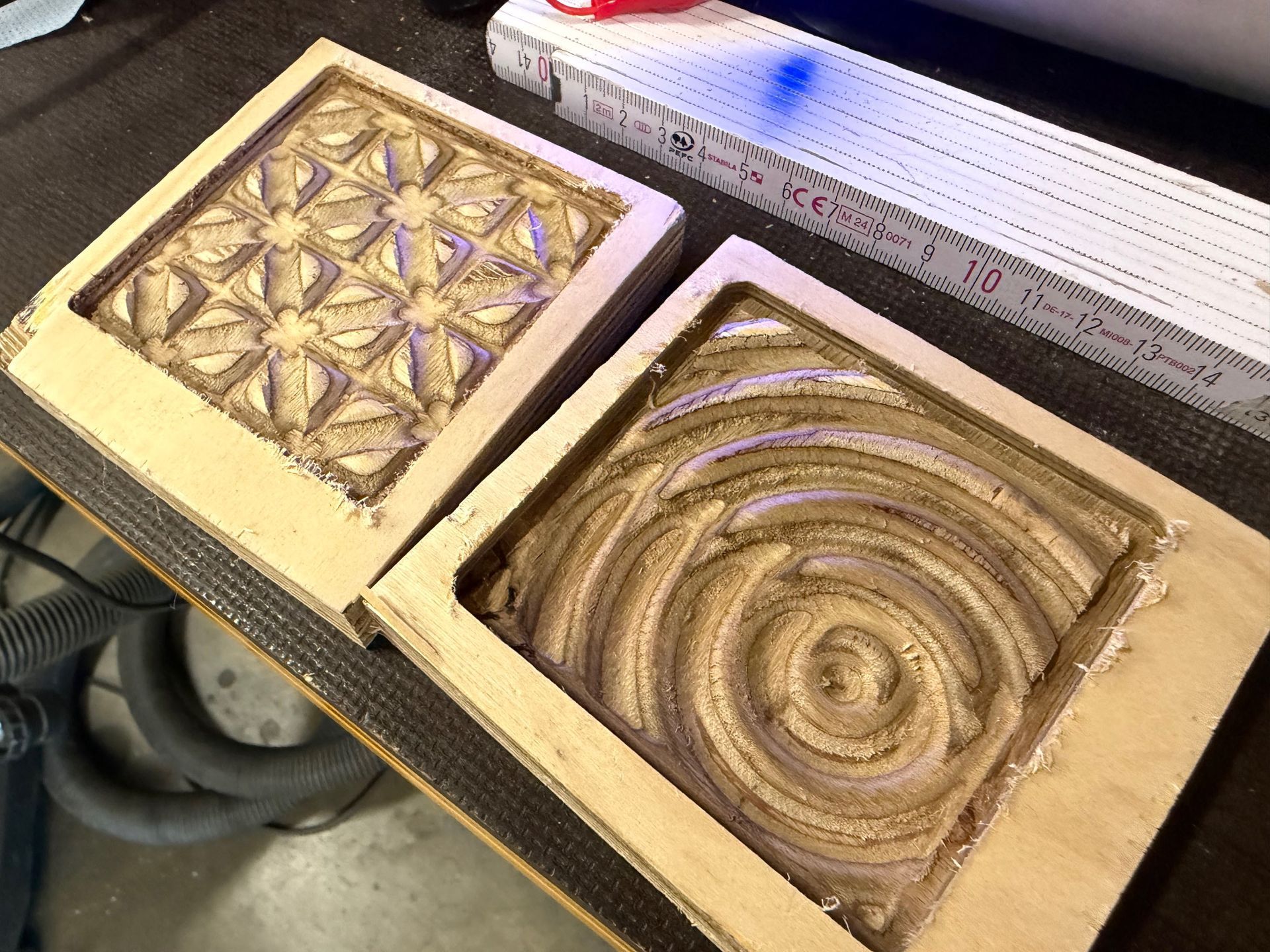 Two wood blockes with milled pattern as samples.