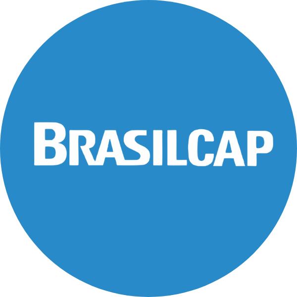 Logotipo da Brazilcap em texto branco sobre fundo circular azul.