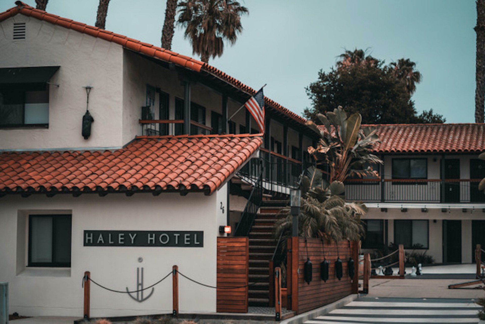 Hotel front entrance with the american Flag
