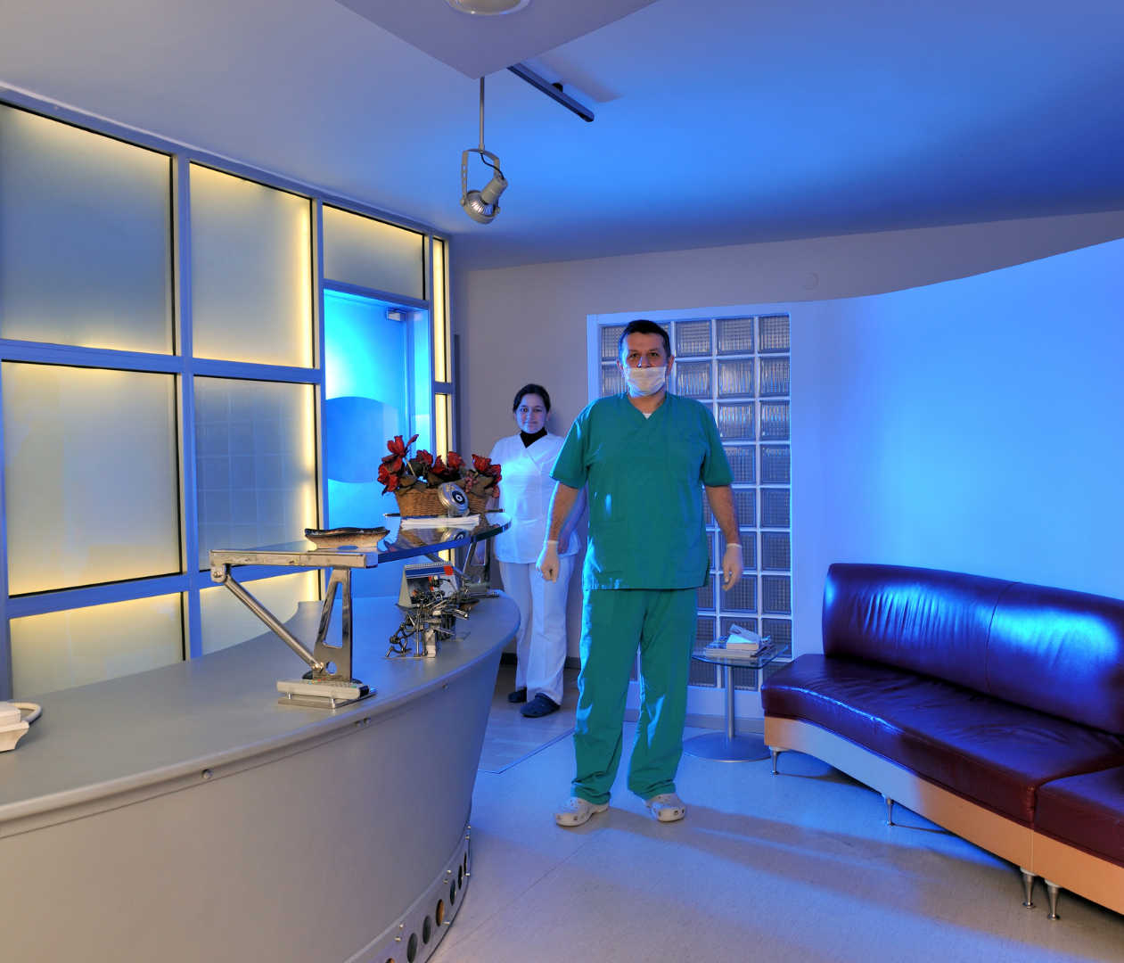surgeon in teal