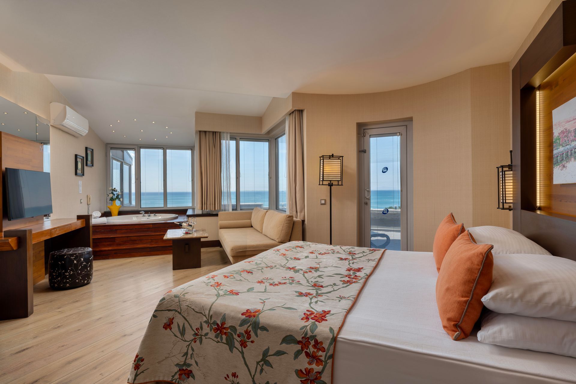 Limak Lara Deluxe Hotel & Resort , Junior Suite