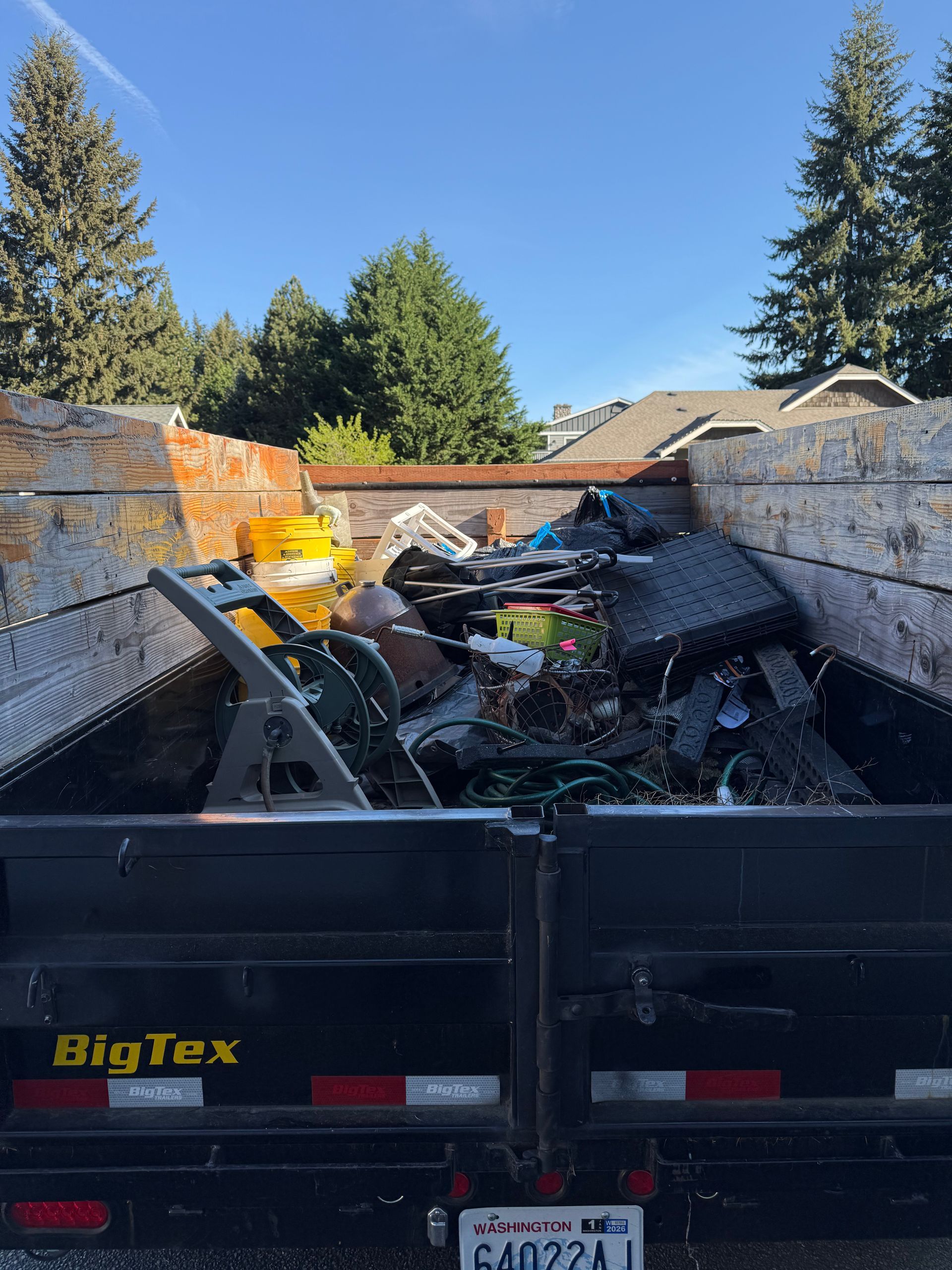 Rapid Haul Away Estate Cleanouts
