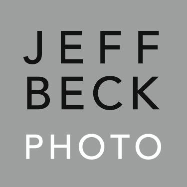 A black and white logo for jeff beck photo