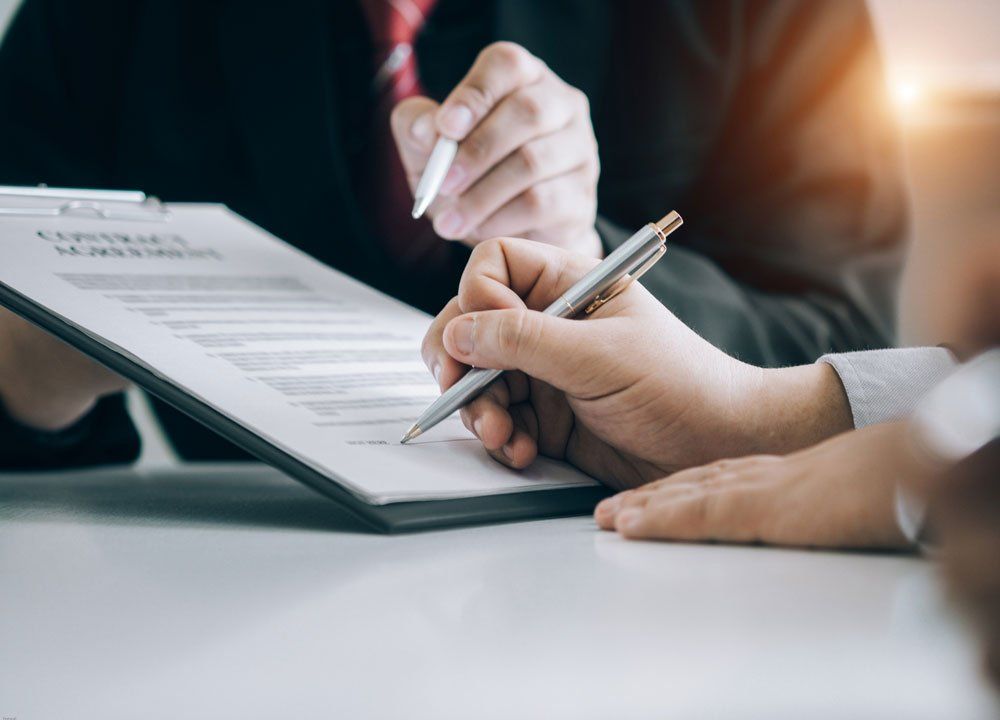 Signing A Contract — Oakland, CA — Same Day Attorney Service Signing A Contract — Oakland, CA — Same Day Attorney Service