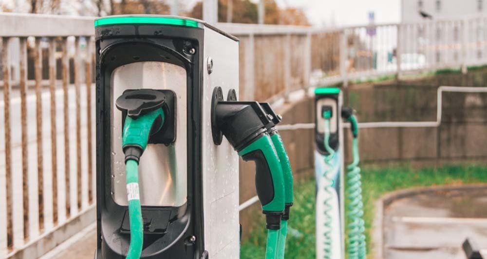 Level 3 electric vehicle charger
