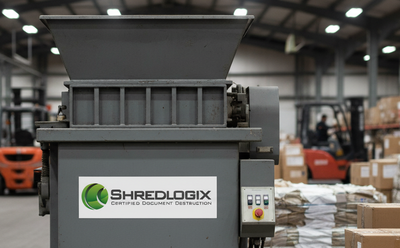 Shredding machine with