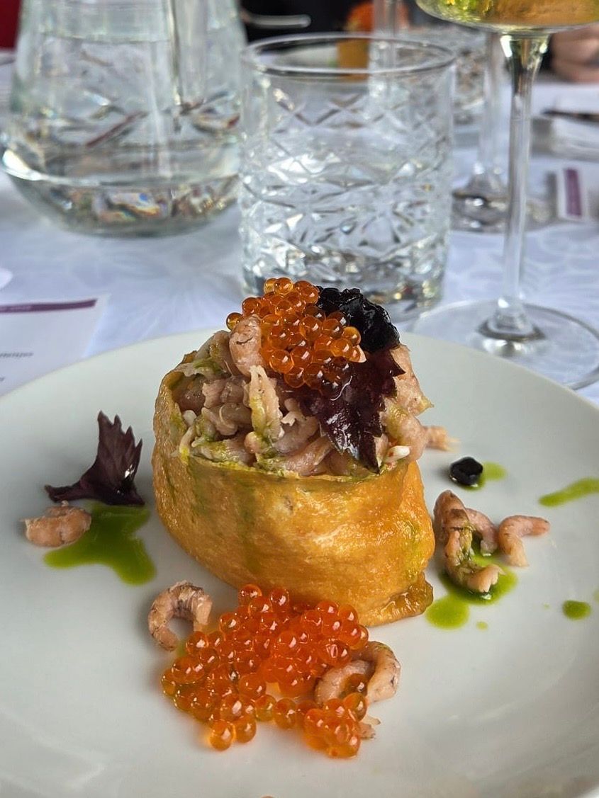 yoshoku inarizushi met garnalen en foreleitjes