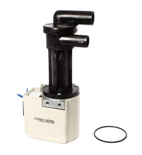 Gruppo aeratore per rubinetto in plastica nera con base beige e O-ring in gomma separato su sfondo bianco.