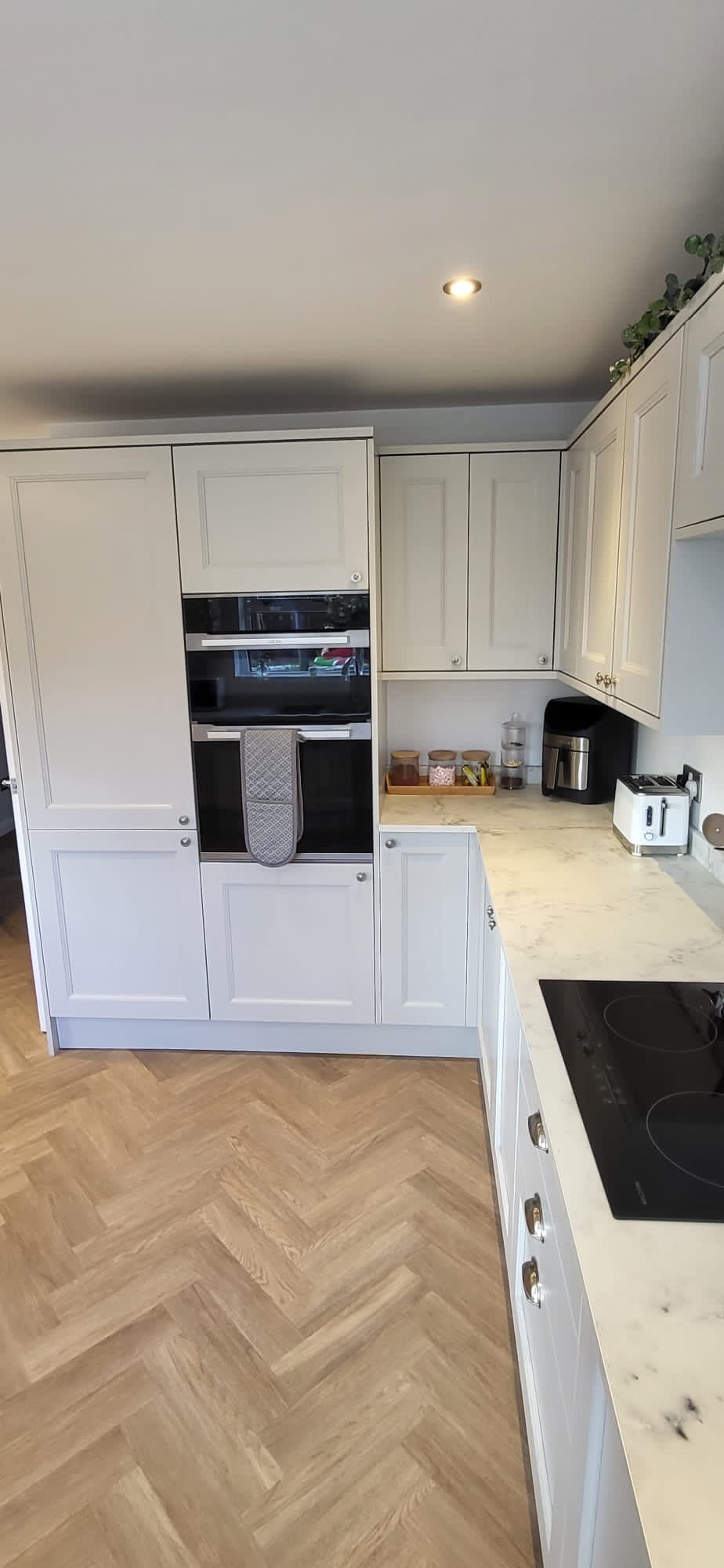 Derbyshire Joinery Specialists kitchen fitters in Melbourne