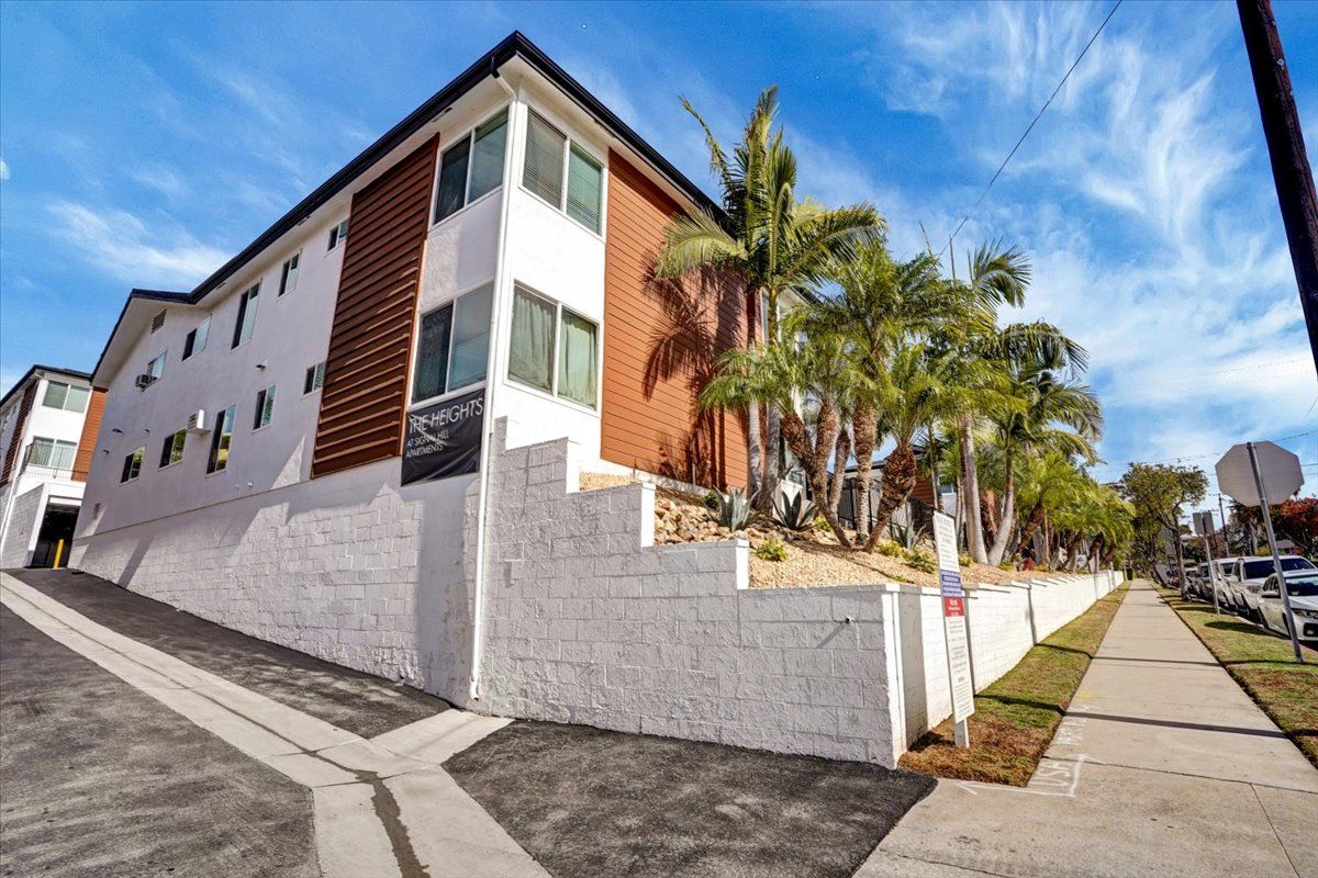 Gallery The Heights on Signal Hill Signal Hill, CA