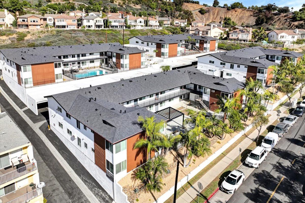 The Heights at Signal Hill Aerial view
